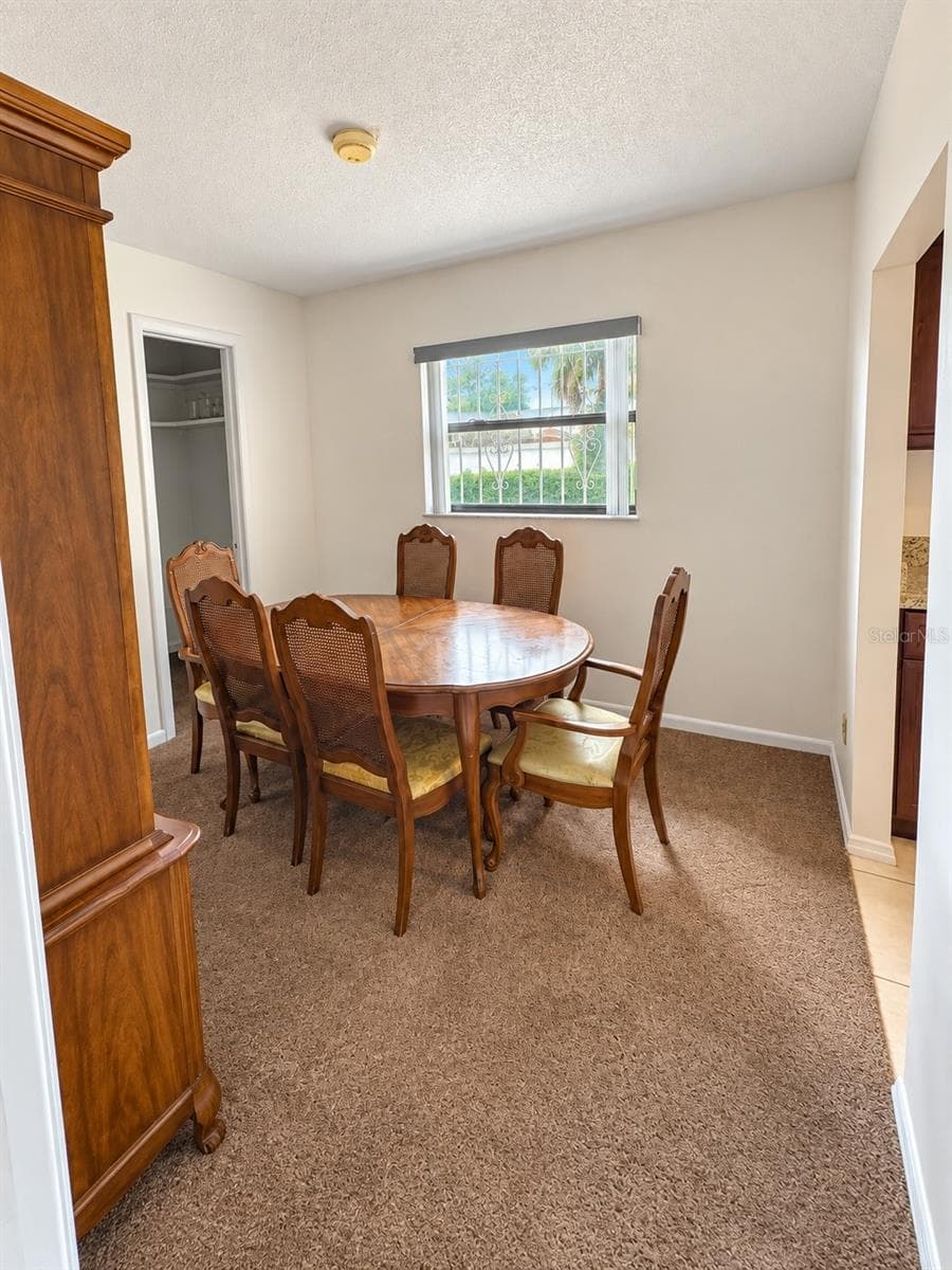 Flex Room including window and closet. Can be converted into 3rd bedroom, Office or playroom! - 4068 CASTLEGATE DR, ORLANDO