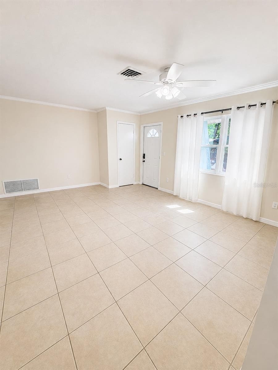Single Family Residence at 1019 HOPE ST, VENICE, photo 11 of 45