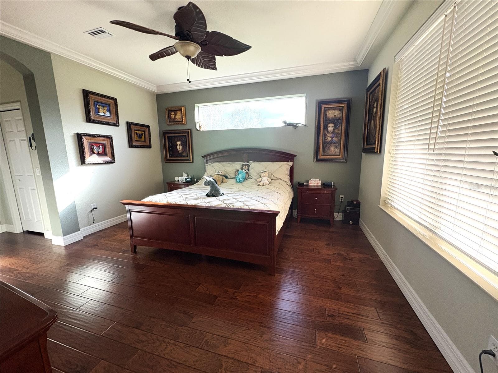 Primary bedroom with entrance off living room - 19588 SW 86TH LN, DUNNELLON