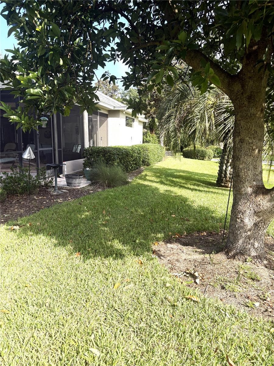 east side of home - 19588 SW 86TH LN, DUNNELLON