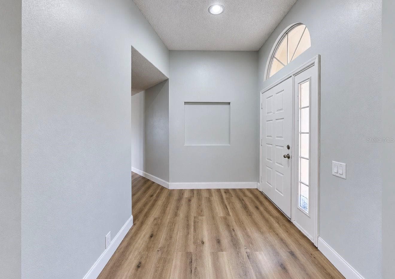 Entryway/ Foyer - 4115 MURFIELD DR E, BRADENTON