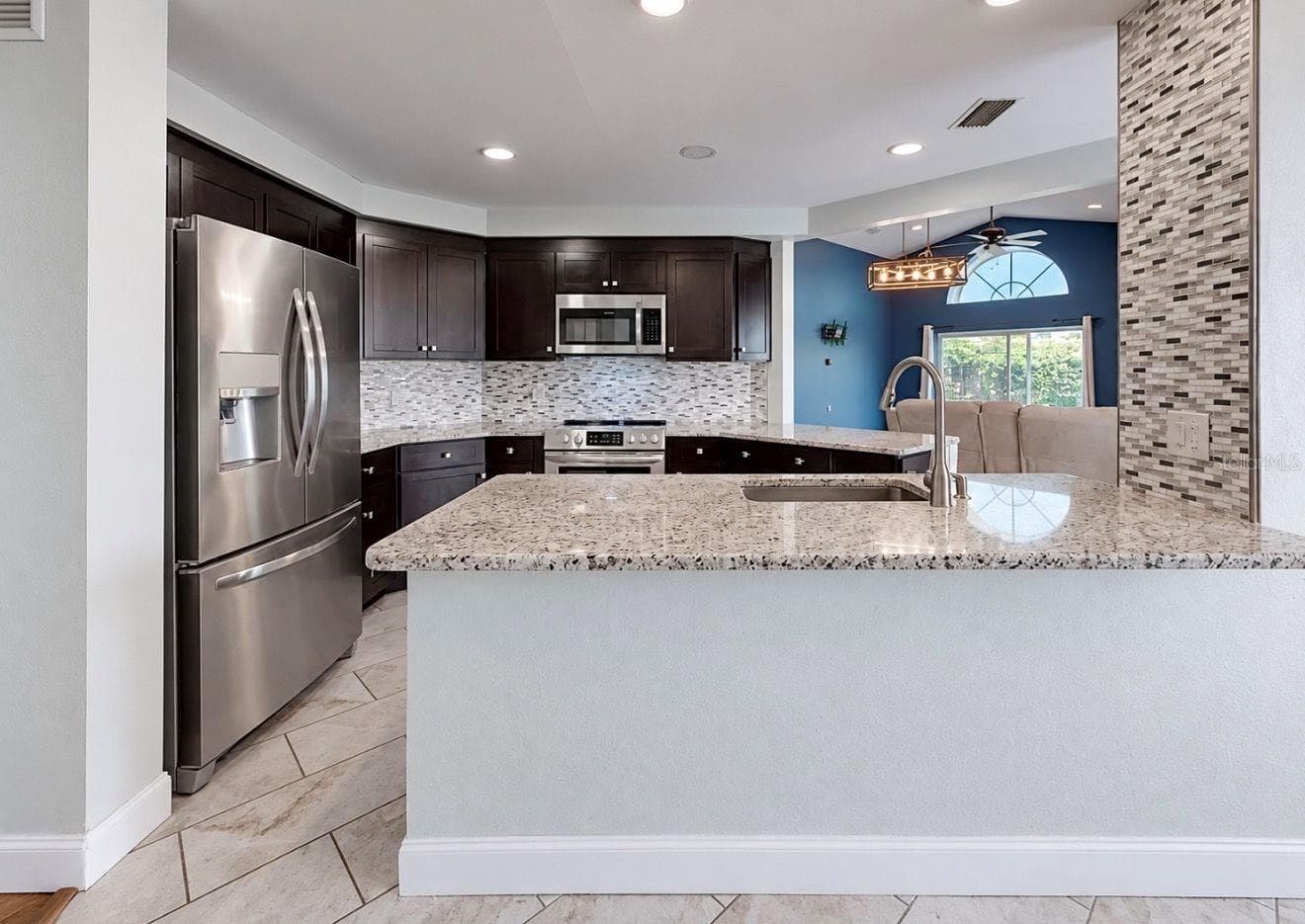 Breakfast Bar - 4115 MURFIELD DR E, BRADENTON