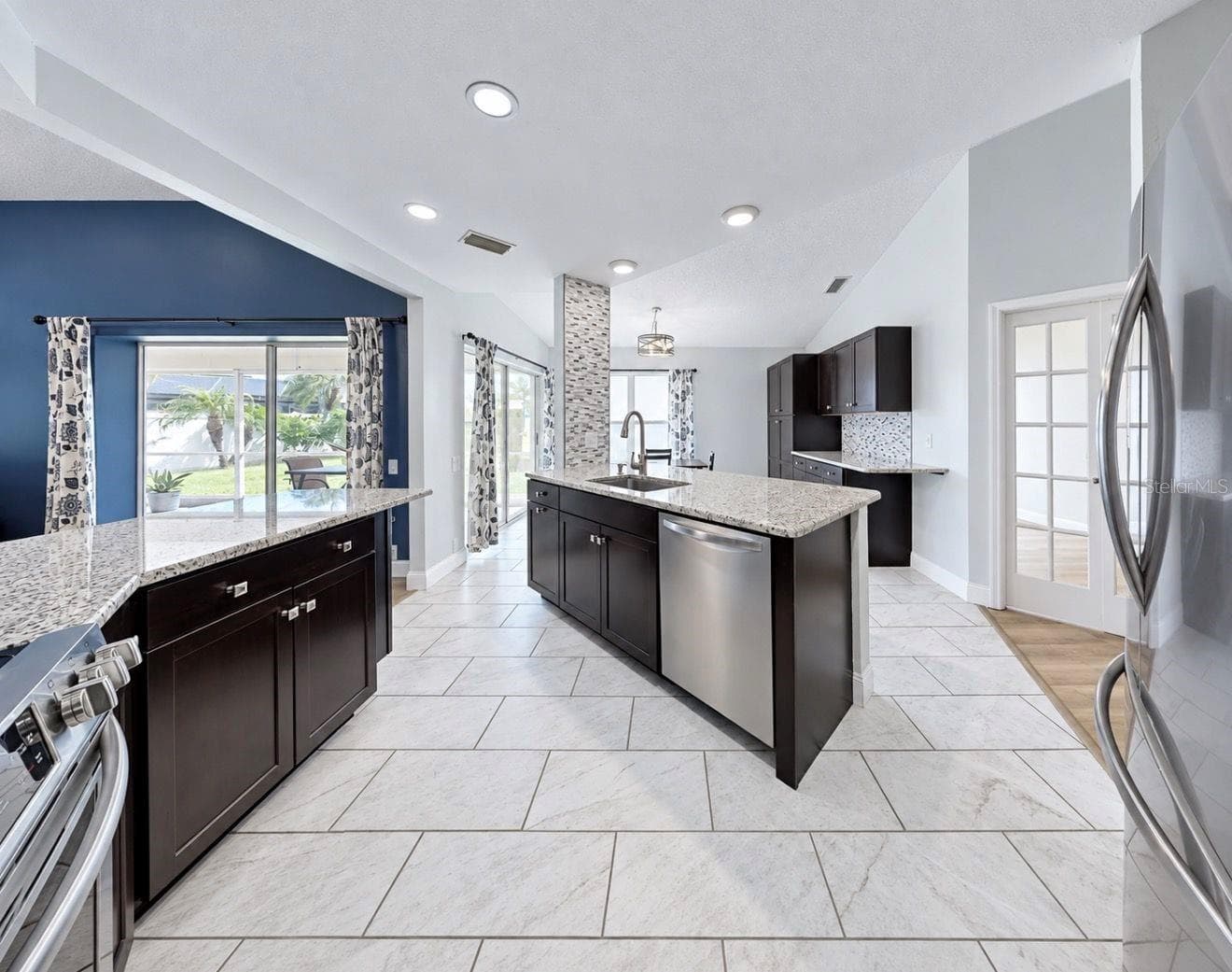 Kitchen - 4115 MURFIELD DR E, BRADENTON