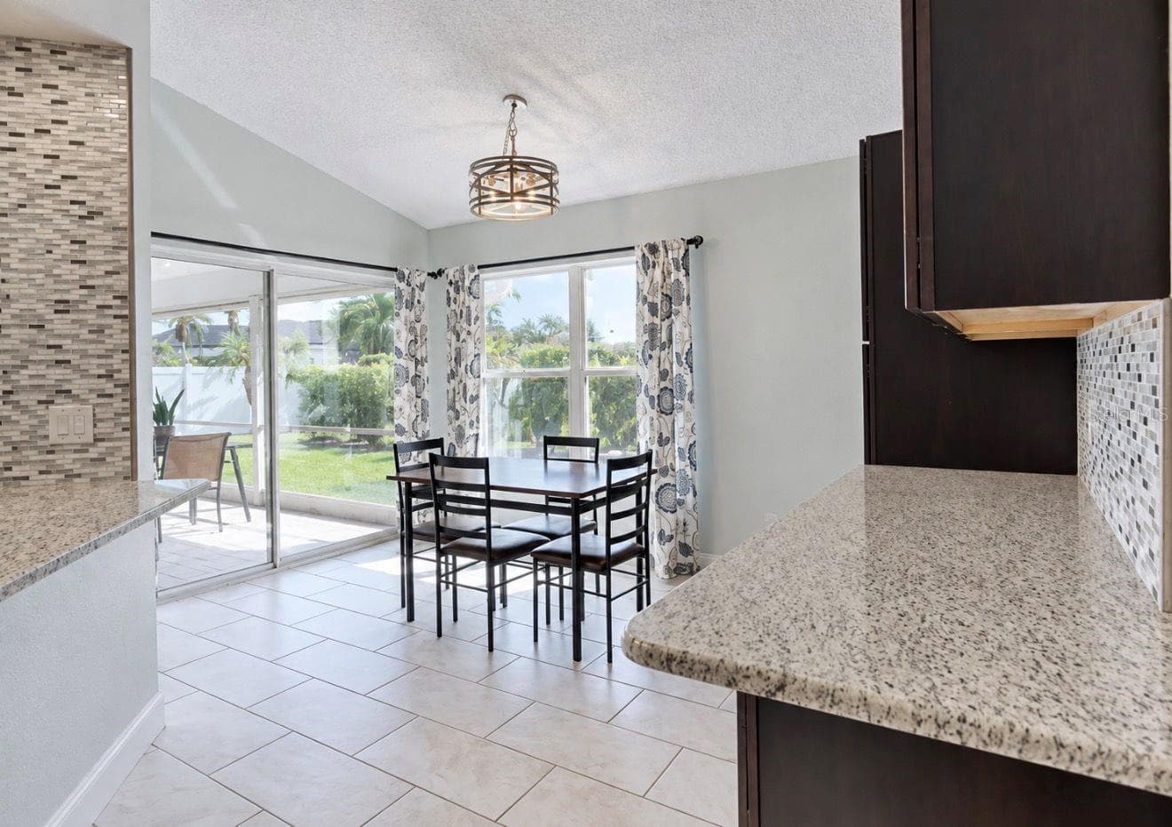 Kitchen and Dining Area - 4115 MURFIELD DR E, BRADENTON