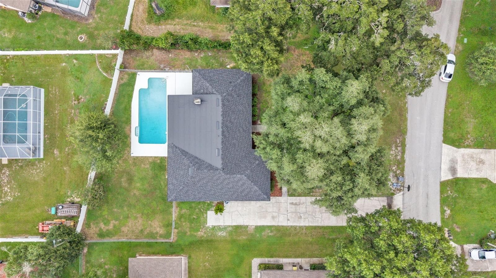 Single Family Residence at 1100 HAMMOCK SHADE DR, LAKELAND, photo 4 of 45