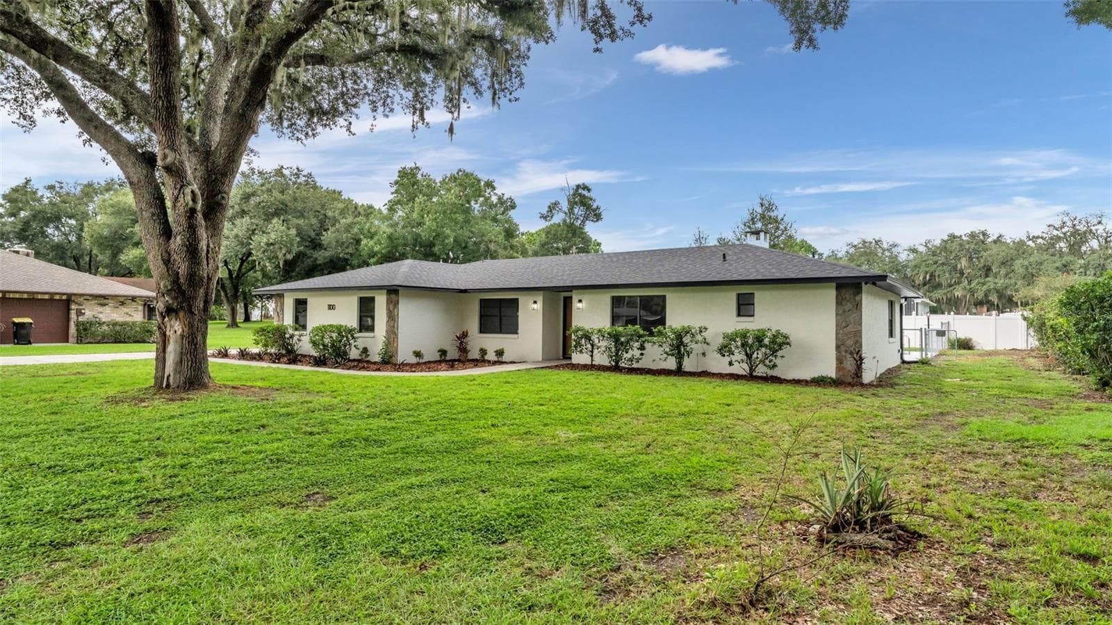 Single Family Residence at 1100 HAMMOCK SHADE DR, LAKELAND, photo 6 of 45