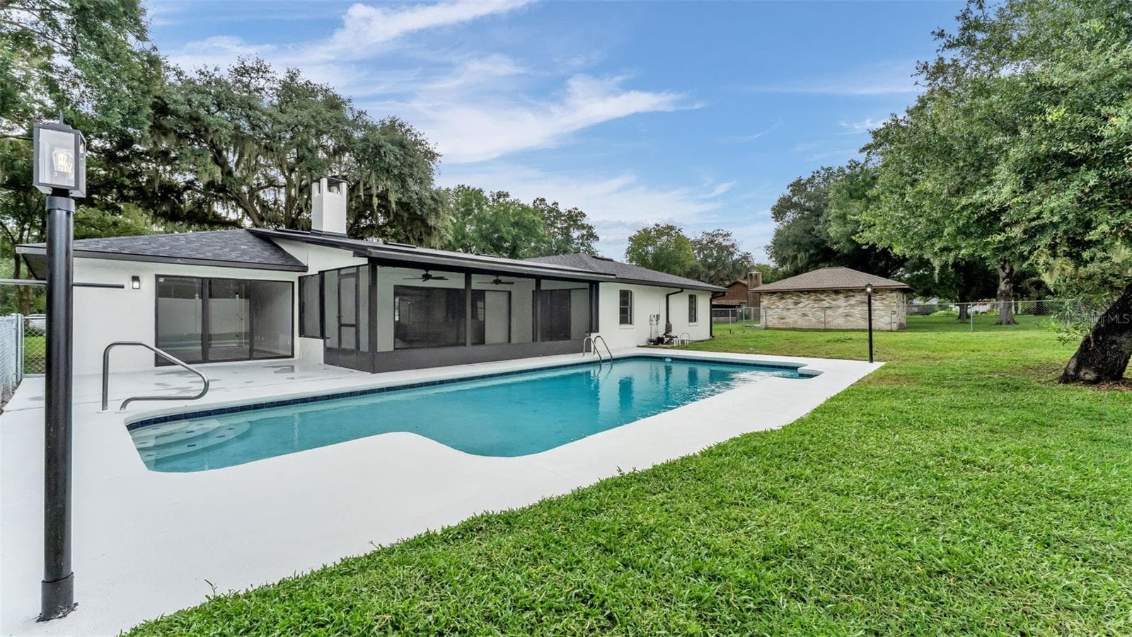 Single Family Residence at 1100 HAMMOCK SHADE DR, LAKELAND, photo 9 of 45