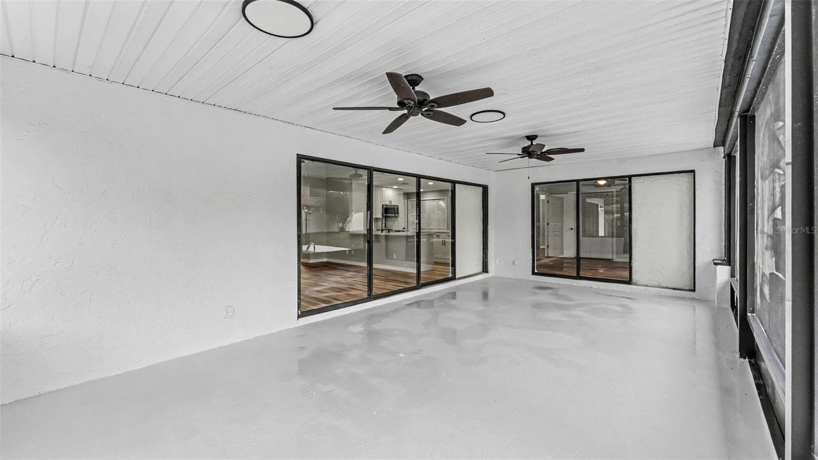 Single Family Residence at 1100 HAMMOCK SHADE DR, LAKELAND, photo 12 of 45