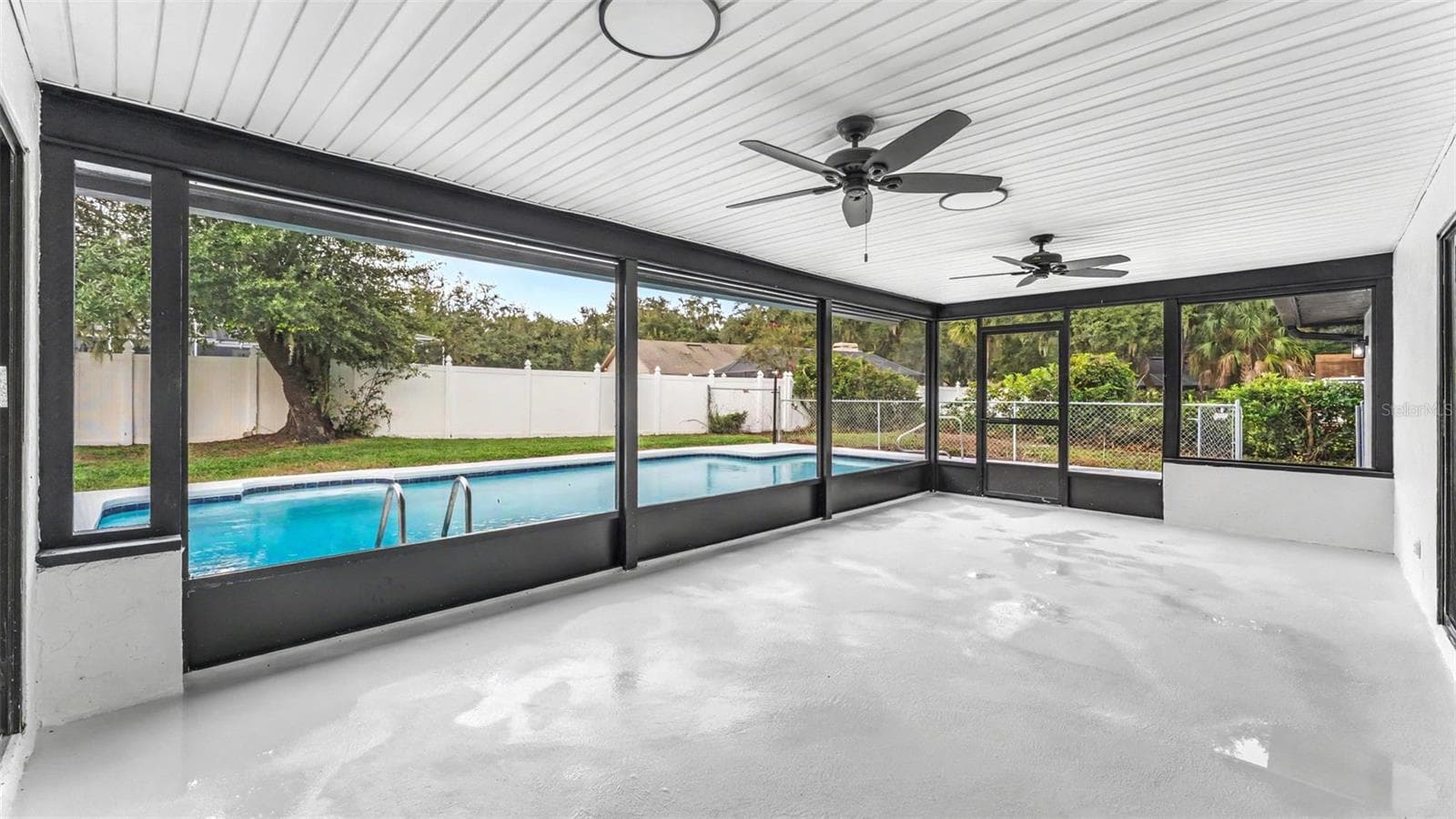 Single Family Residence at 1100 HAMMOCK SHADE DR, LAKELAND, photo 13 of 45