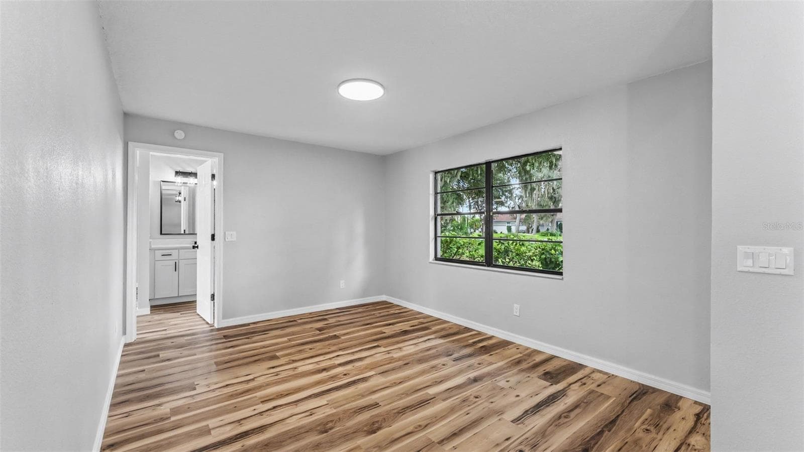 Single Family Residence at 1100 HAMMOCK SHADE DR, LAKELAND, photo 16 of 45