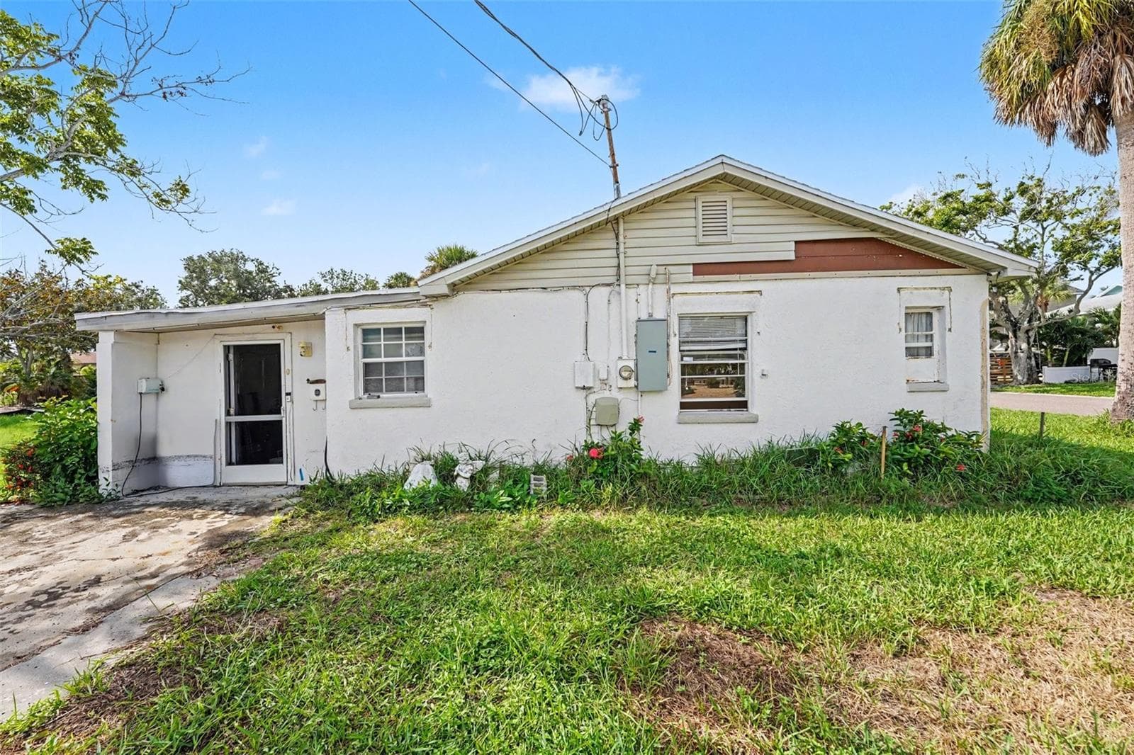 Single Family Residence at 1811 2ND ST, INDIAN ROCKS BEACH, photo 4 of 33