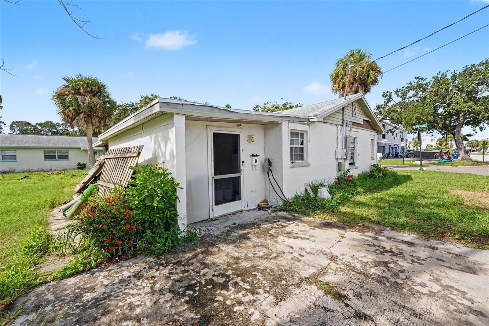 Single Family Residence at 1811 2ND ST, INDIAN ROCKS BEACH, photo 5 of 33