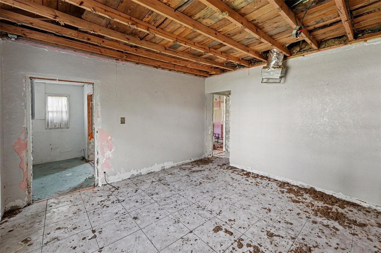 Single Family Residence at 1811 2ND ST, INDIAN ROCKS BEACH, photo 13 of 33