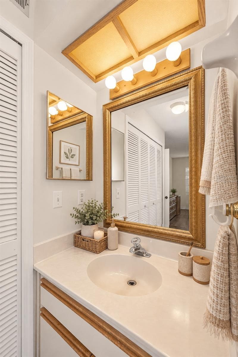 virtually staged - 2119 ELM ST #103, DUNEDIN