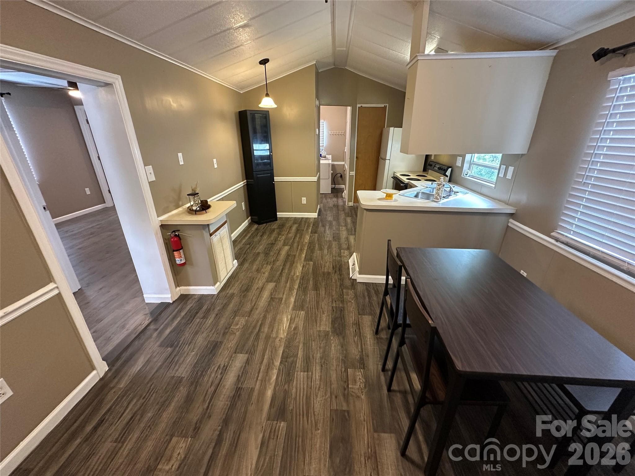 Single Family Residence at 106 Deer Field Drive, New London, photo 12 of 48