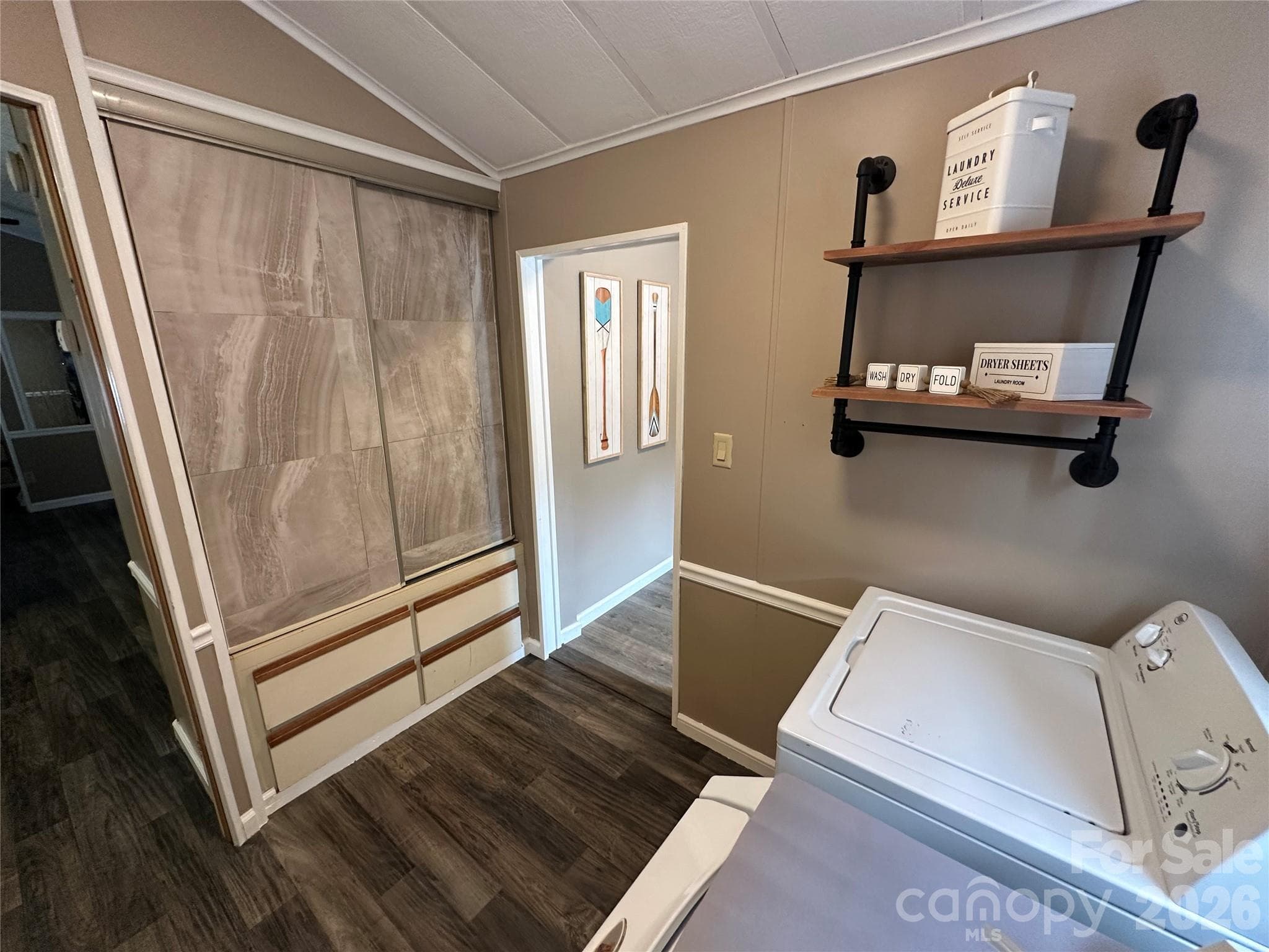 Single Family Residence at 106 Deer Field Drive, New London, photo 22 of 48