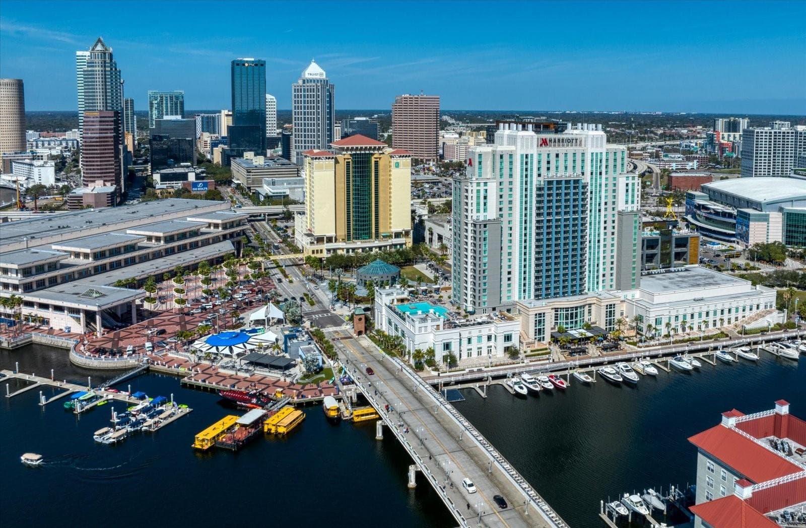 Stroll across the Harbour Island bridge to countless restaurants, events in downtown, Water Street,  Sparkman Wharf, Channelside, and more! - 947 SEDDON COVE WAY #947, TAMPA