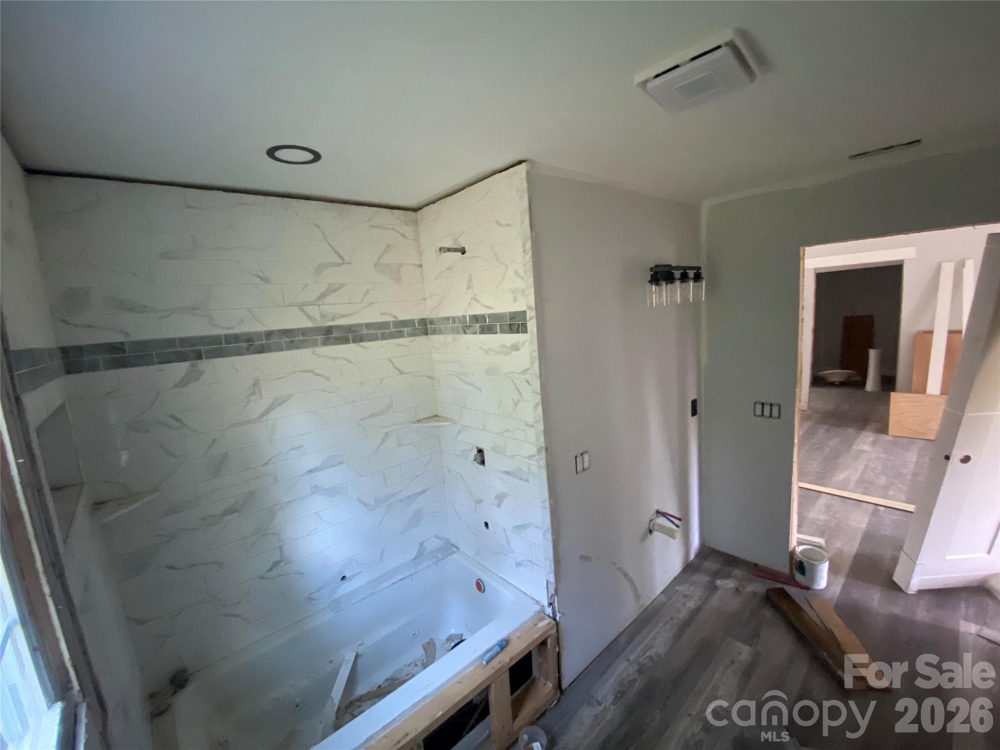 Large Main Bath - Vanity is Carrara Marble - 615 Vine Arden Road, Morganton