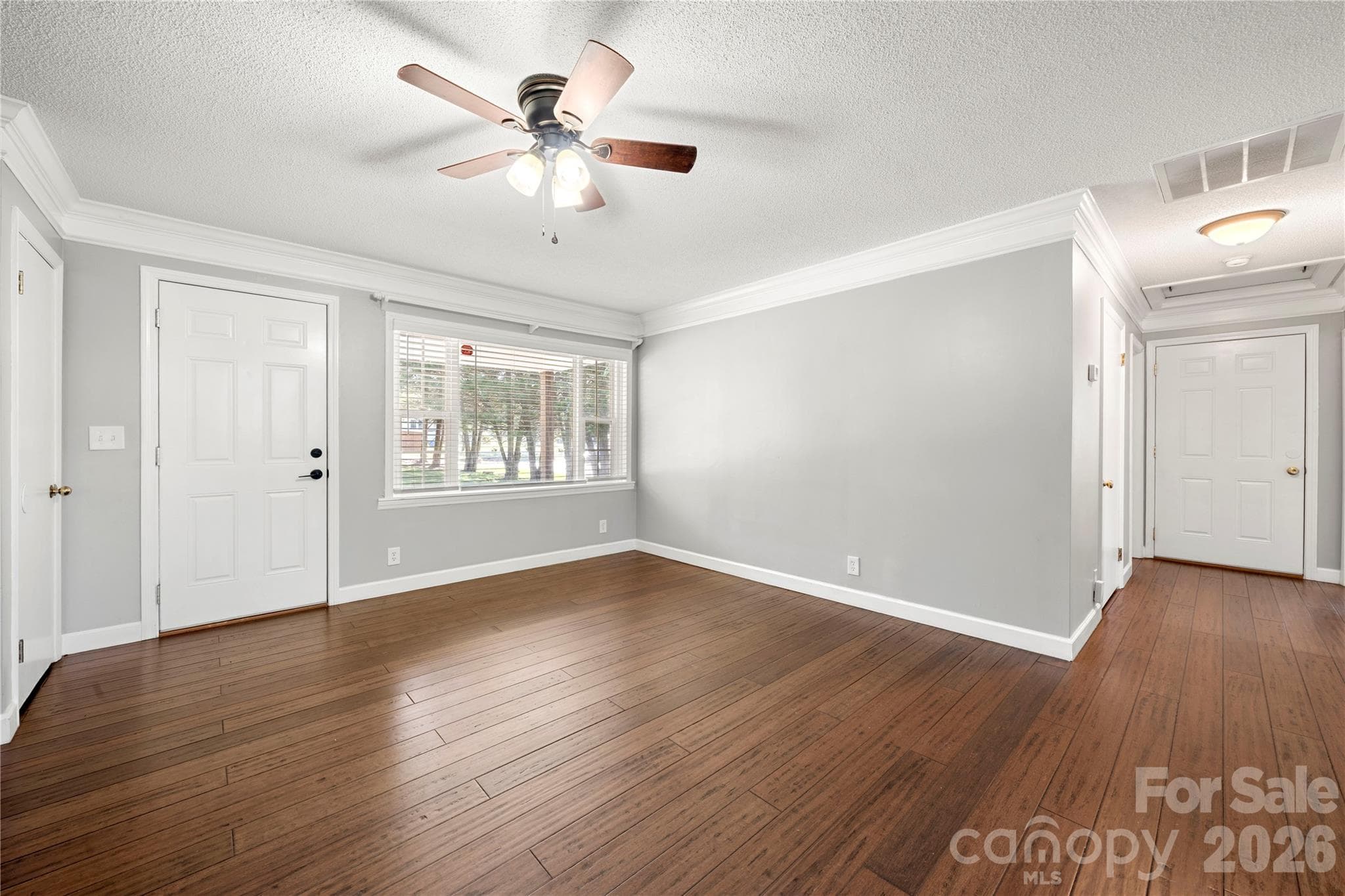 Single Family Residence at 109 Woodside Avenue, Gastonia, photo 6 of 36