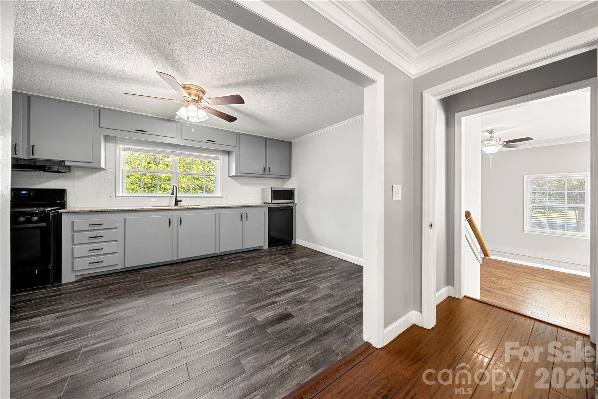 Single Family Residence at 109 Woodside Avenue, Gastonia, photo 8 of 36