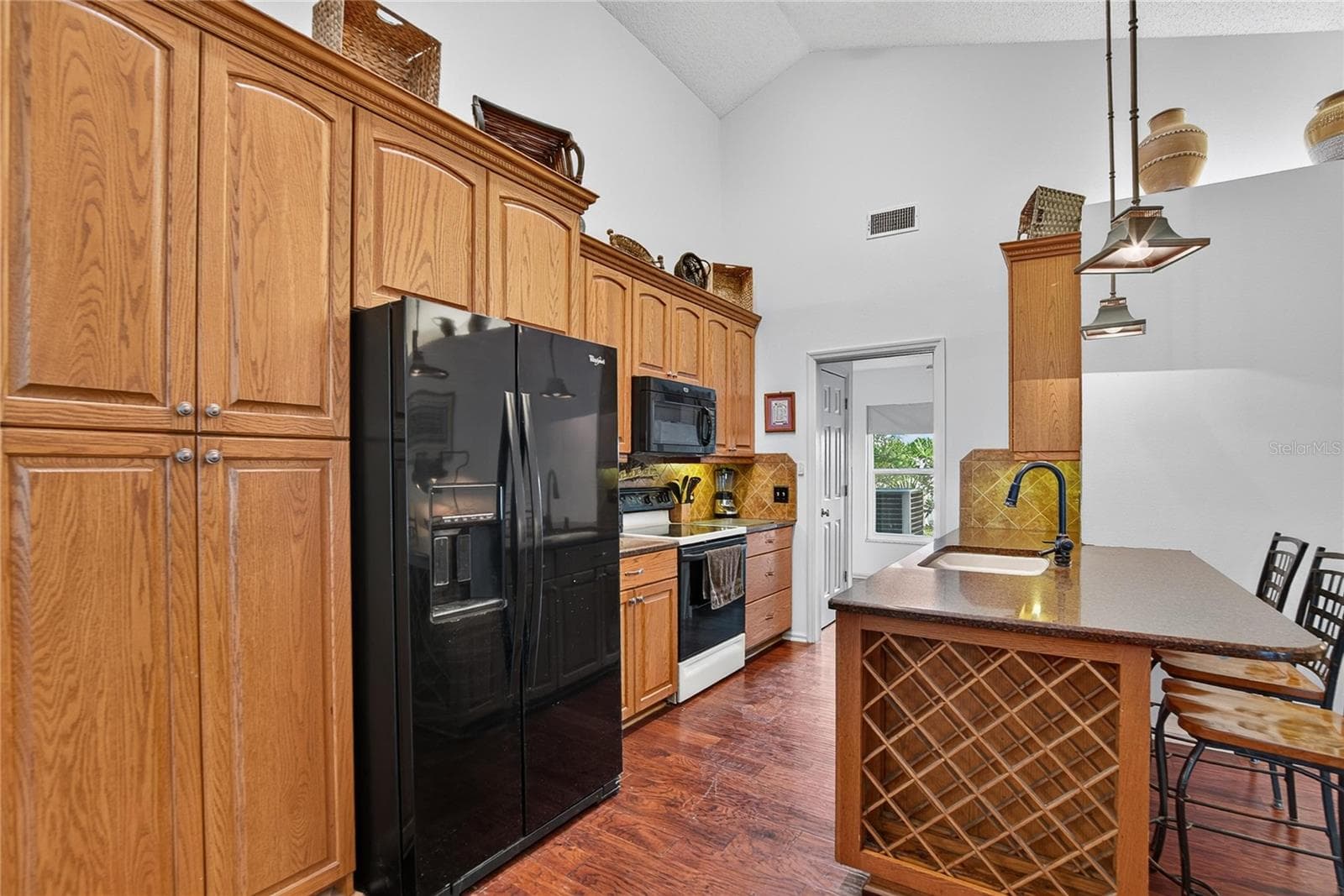 Kitchen View - 2010 RIVER PARK CT, VALRICO