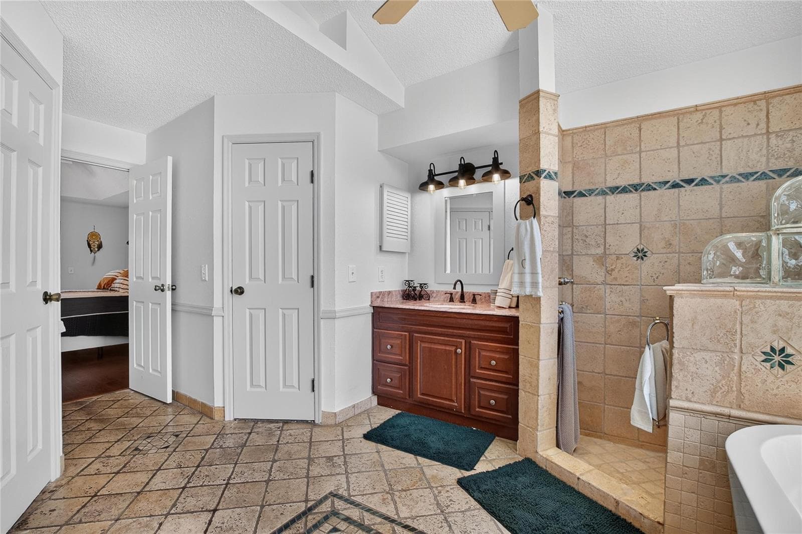 Parimary Bathroom - 2010 RIVER PARK CT, VALRICO