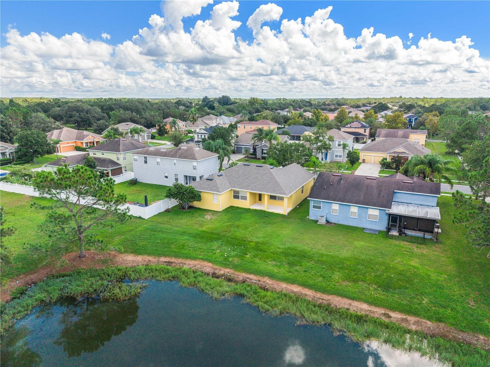 Single Family Residence at 3020 PALERMO ROSE WAY, KISSIMMEE, photo 4 of 30