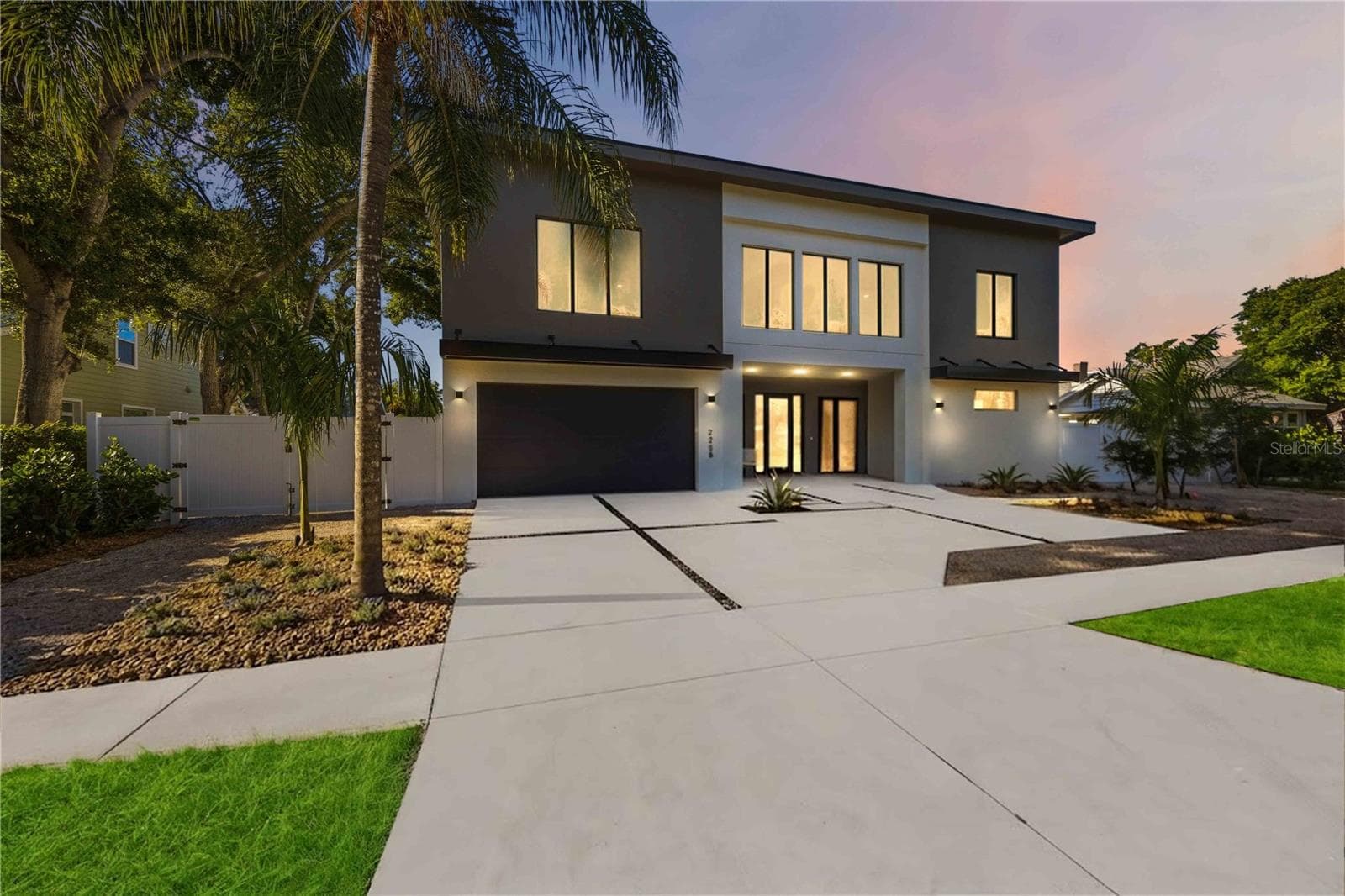 Front Elevation - 2258 ARLINGTON ST, SARASOTA