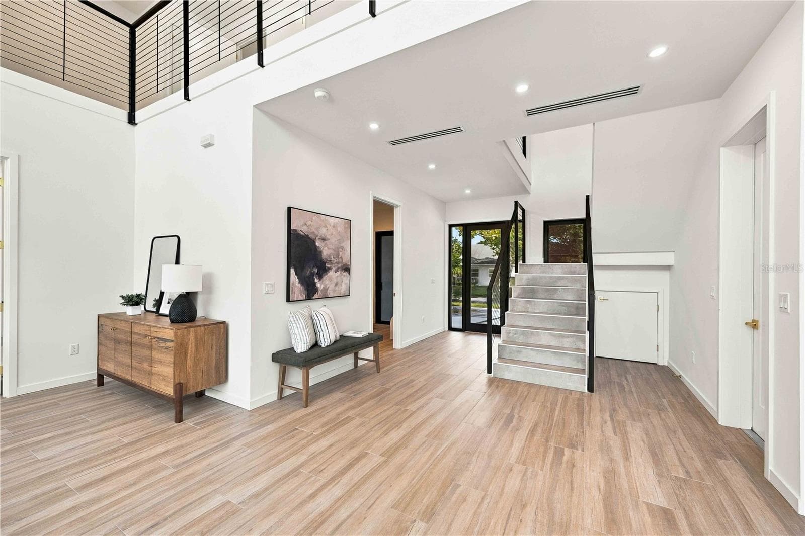 Entrance area - 2258 ARLINGTON ST, SARASOTA