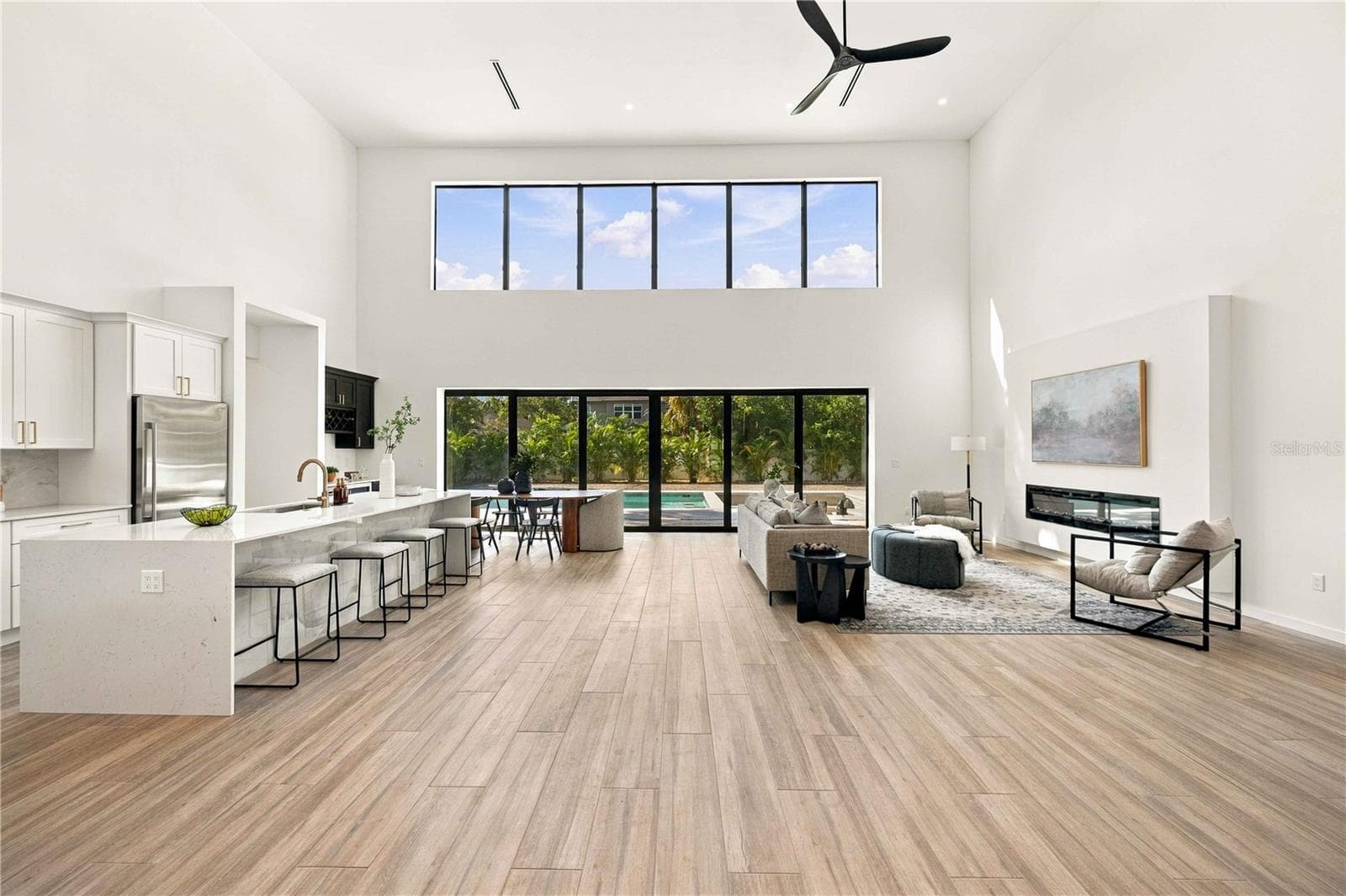 Expansive open floor plan - 2258 ARLINGTON ST, SARASOTA