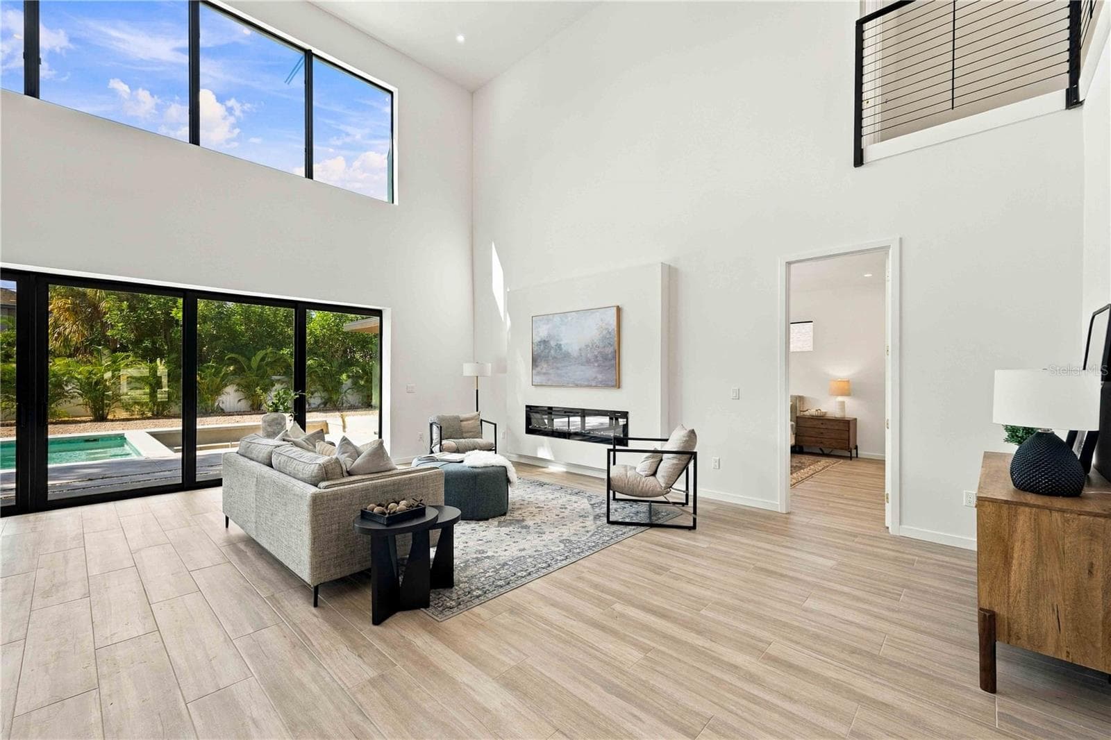 Expansive open floor plan - 2258 ARLINGTON ST, SARASOTA