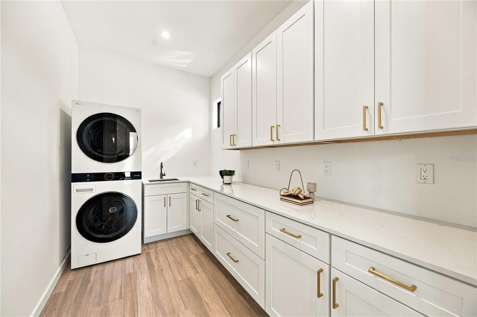 1st Floor Laundry Rm. (There is a 2nd Floor Laundry room as well) - 2258 ARLINGTON ST, SARASOTA