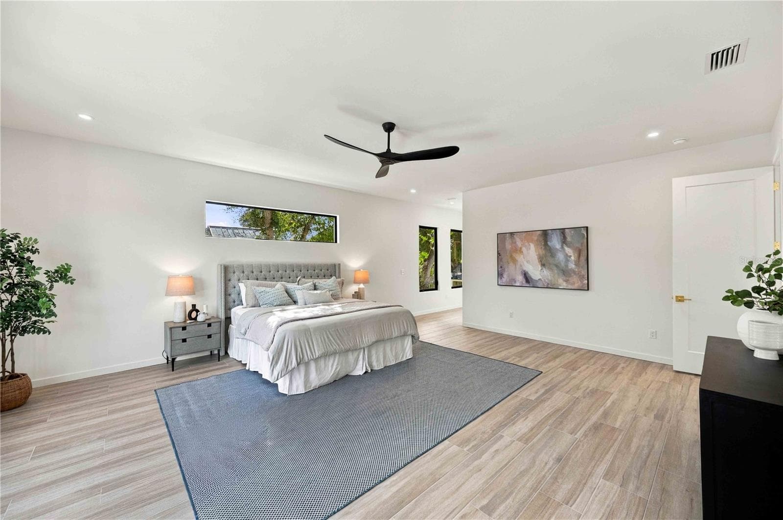 2nd floor primary bedroo (#3) w/ ensuite bathroom (#4) - 2258 ARLINGTON ST, SARASOTA