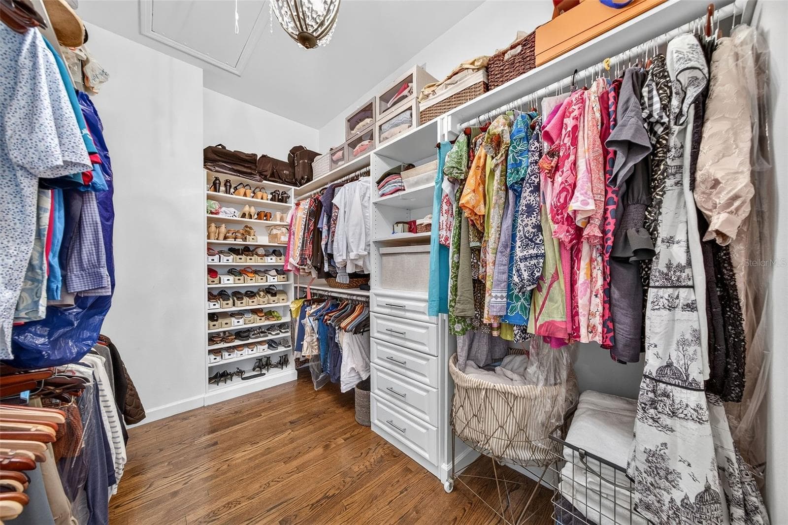 Primary closet - 1230 NORWOOD PL, ORLANDO