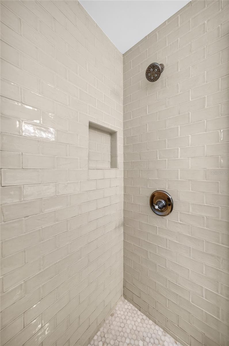Shower in bathroom - 1230 NORWOOD PL, ORLANDO