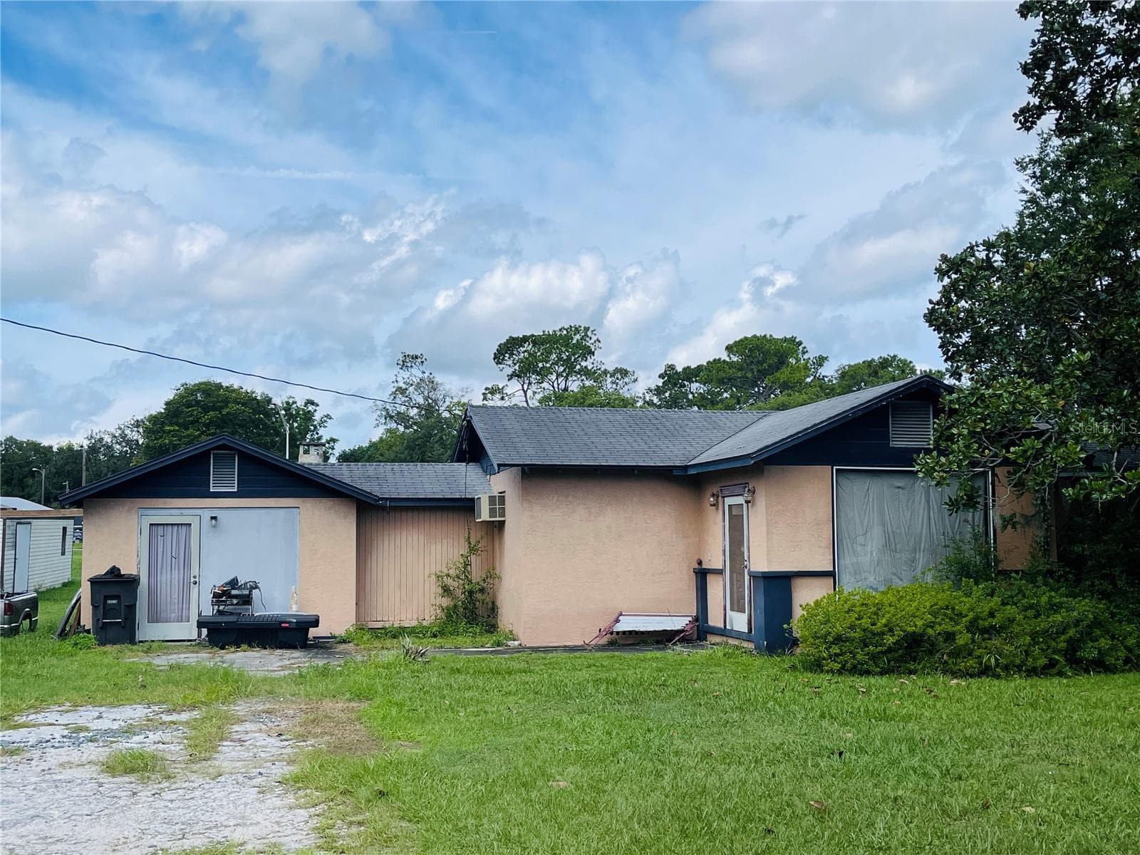 2506 N MAGNOLIA AVE