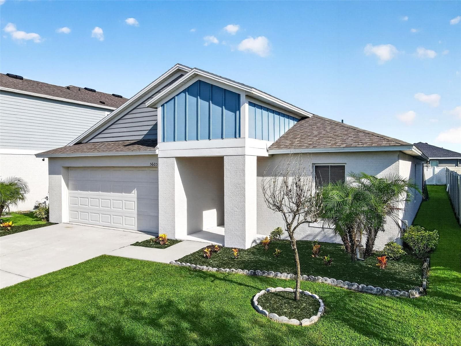 Single Family Residence at 5605 ARLINGTON RIVER DR, LAKELAND, photo 2 of 42