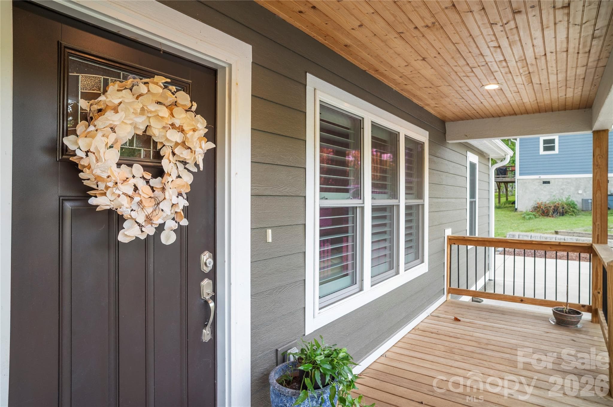Single Family Residence at 212 Walt Drive, Hendersonville, photo 7 of 45