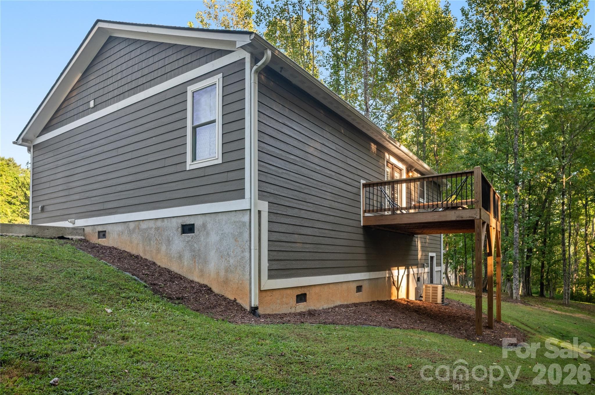 Single Family Residence at 212 Walt Drive, Hendersonville, photo 9 of 45