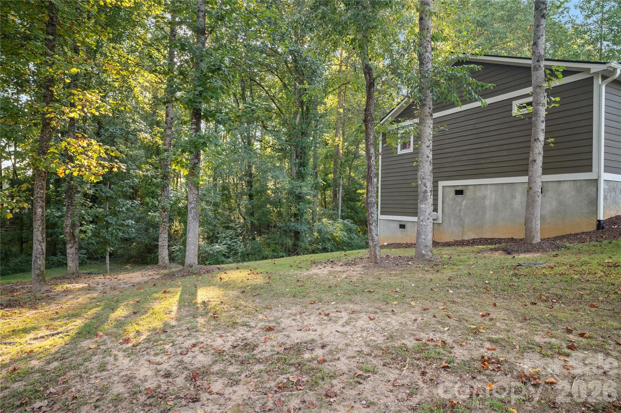 Single Family Residence at 212 Walt Drive, Hendersonville, photo 13 of 45