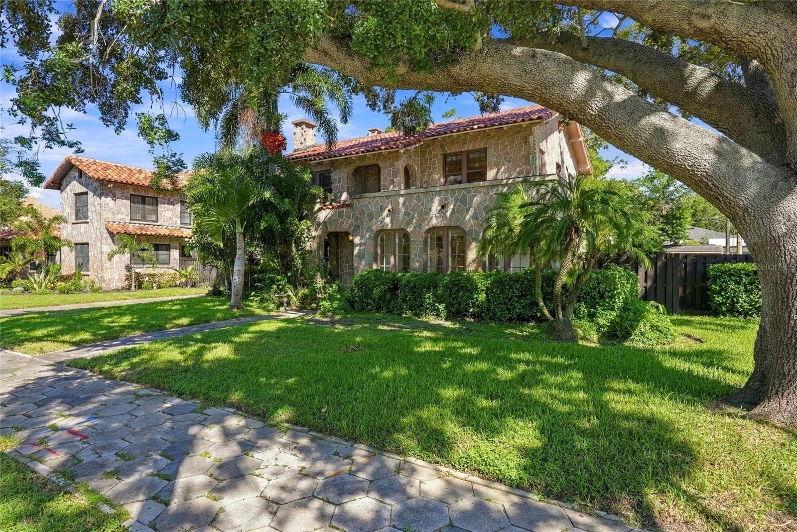 Single Family Residence at 955 39TH AVE N, ST PETERSBURG, photo 3 of 61