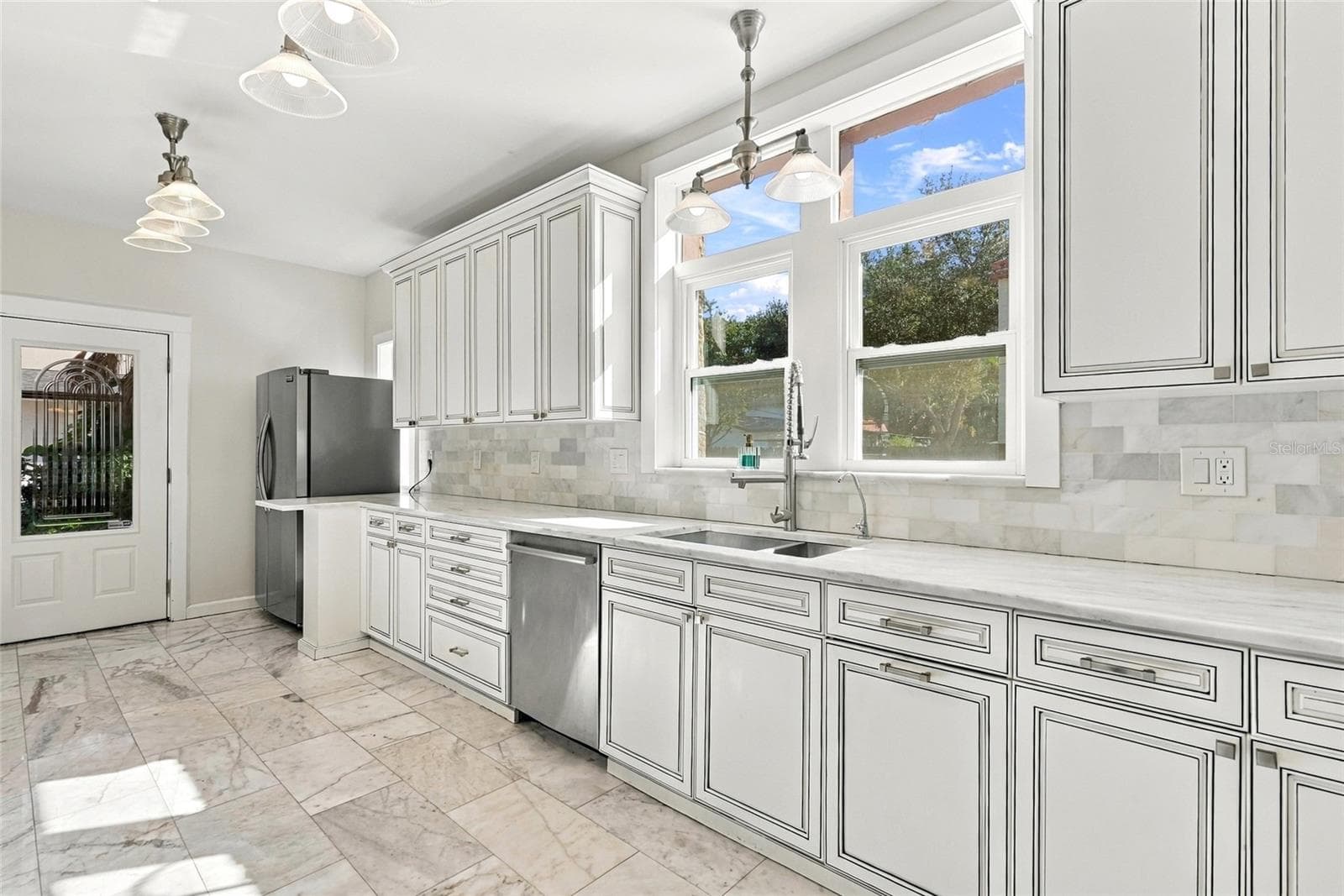 Single Family Residence at 955 39TH AVE N, ST PETERSBURG, photo 14 of 61