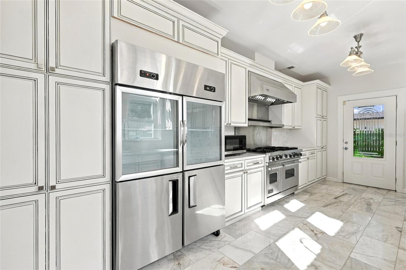 Single Family Residence at 955 39TH AVE N, ST PETERSBURG, photo 15 of 61