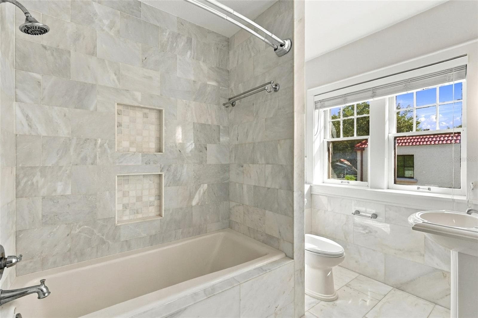 Guest Bathroom - 955 39TH AVE N, ST PETERSBURG