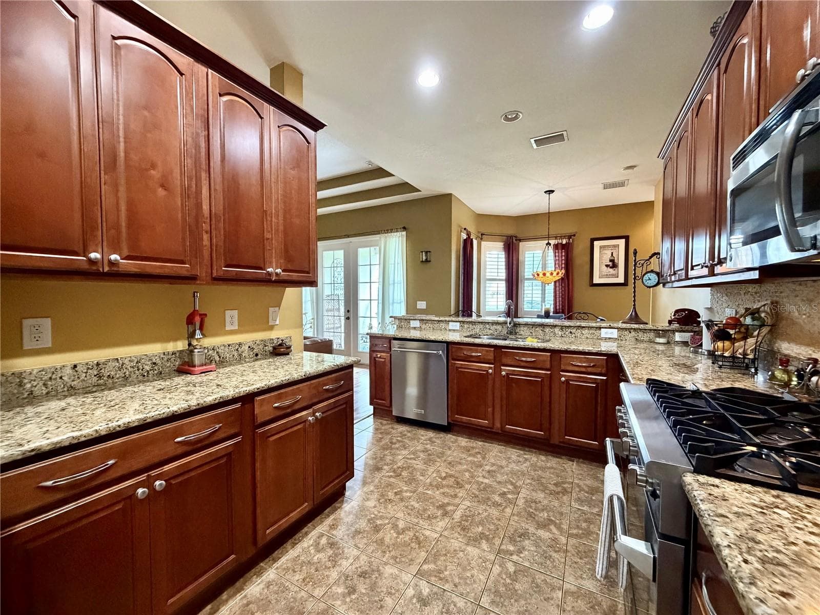 Single Family Residence at 2336 SHIRECREST COVE WAY, LUTZ, photo 12 of 31