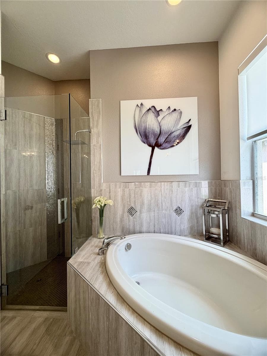 Single Family Residence at 2336 SHIRECREST COVE WAY, LUTZ, photo 18 of 31