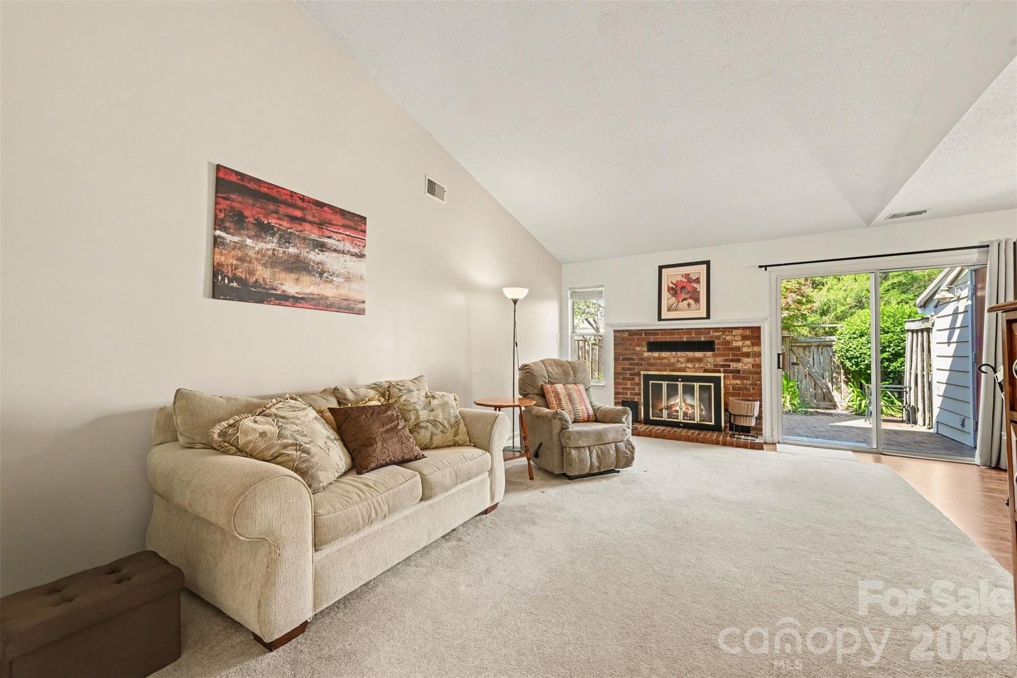 Townhouse at 9014 Mcalpine Cove Court, Charlotte, photo 4 of 22