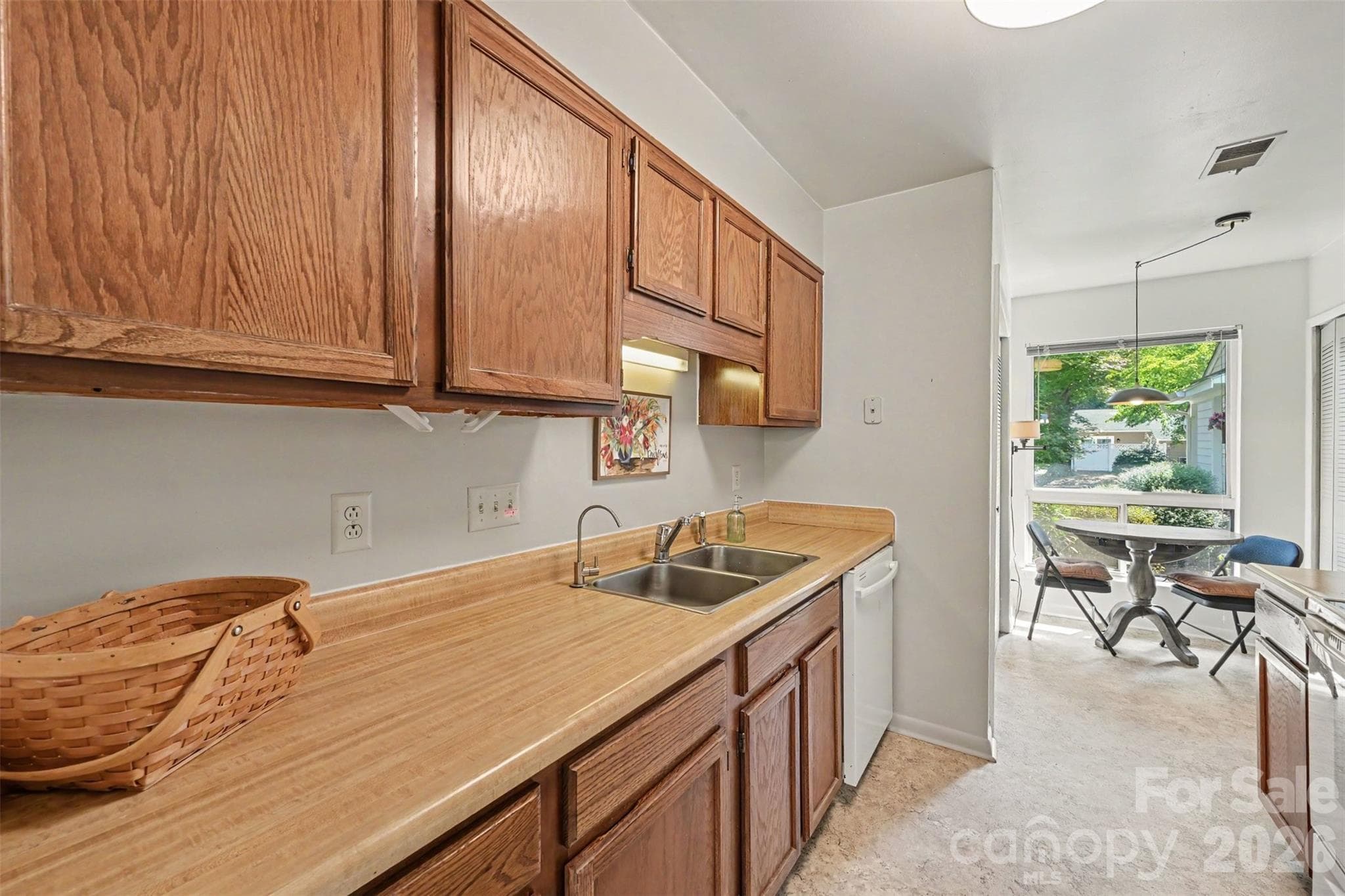 Townhouse at 9014 Mcalpine Cove Court, Charlotte, photo 11 of 22