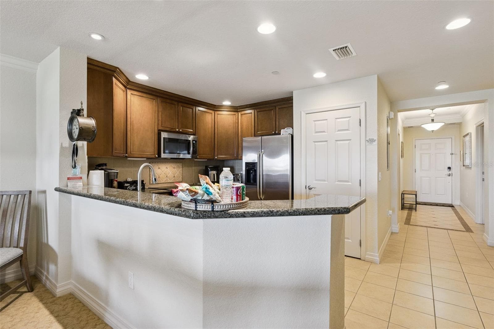 Condominium at 1100 SUNSET VIEW CIR #402, REUNION, photo 12 of 52