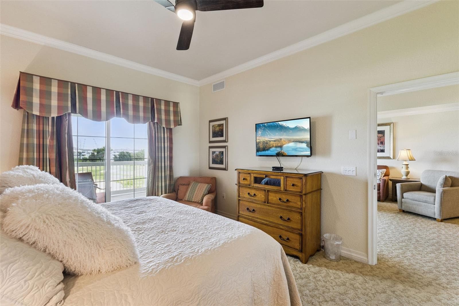 Condominium at 1100 SUNSET VIEW CIR #402, REUNION, photo 15 of 52